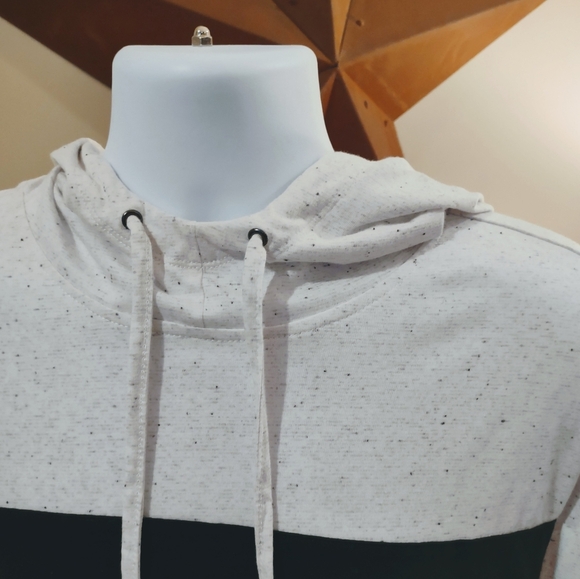 Pro Player brand, Large Hoodie NWT, no price - Picture 3 of 6